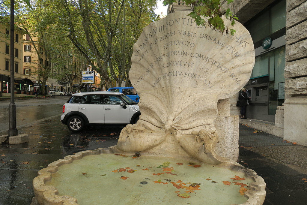 28.Piazza Barberini Roma